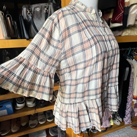 ⭐️BOGO FREE⭐️ LOFT Ruffled Peplum Blouse with Mandarin Collar - Picture 8 of 9